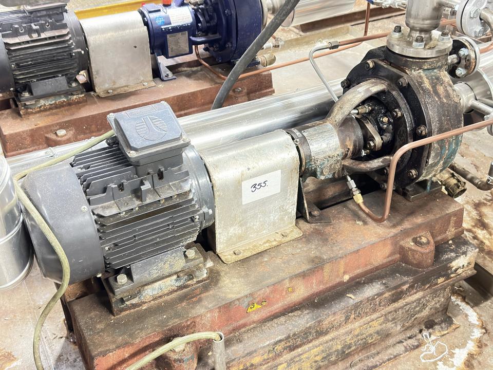 Pump Pumps
