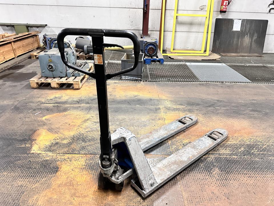 Pallet truck image