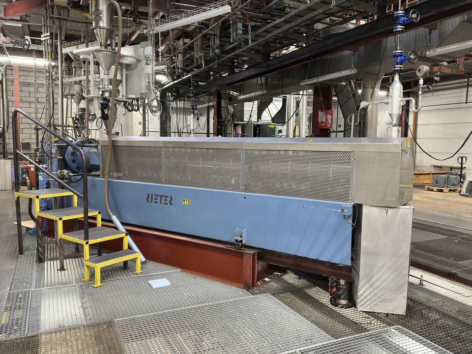 2005 Rieter Extruder Plastic Process Industry