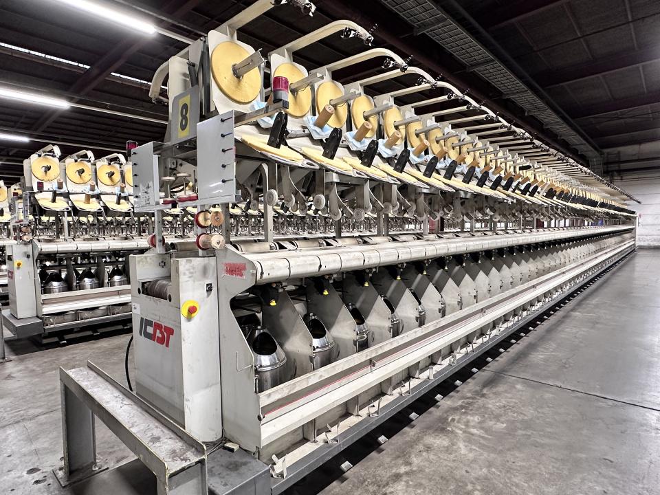 Yarn cabling machine image
