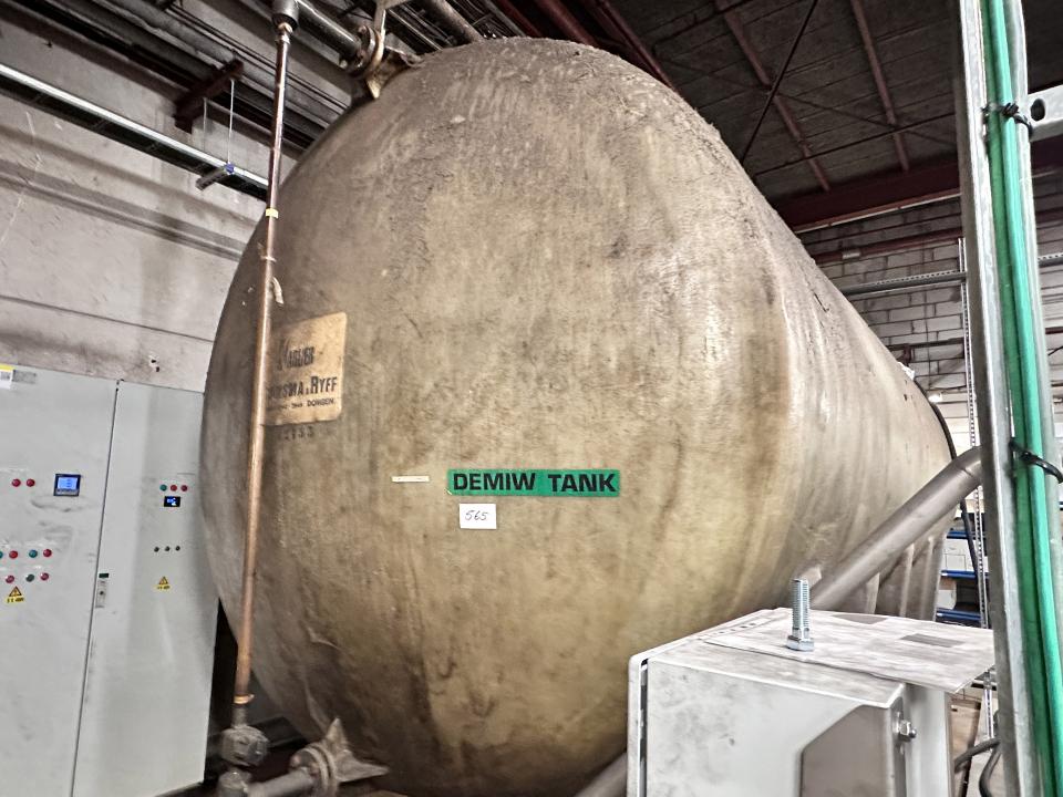 Plastic fuel tank Tank/Vessel Process Equipment and Machines