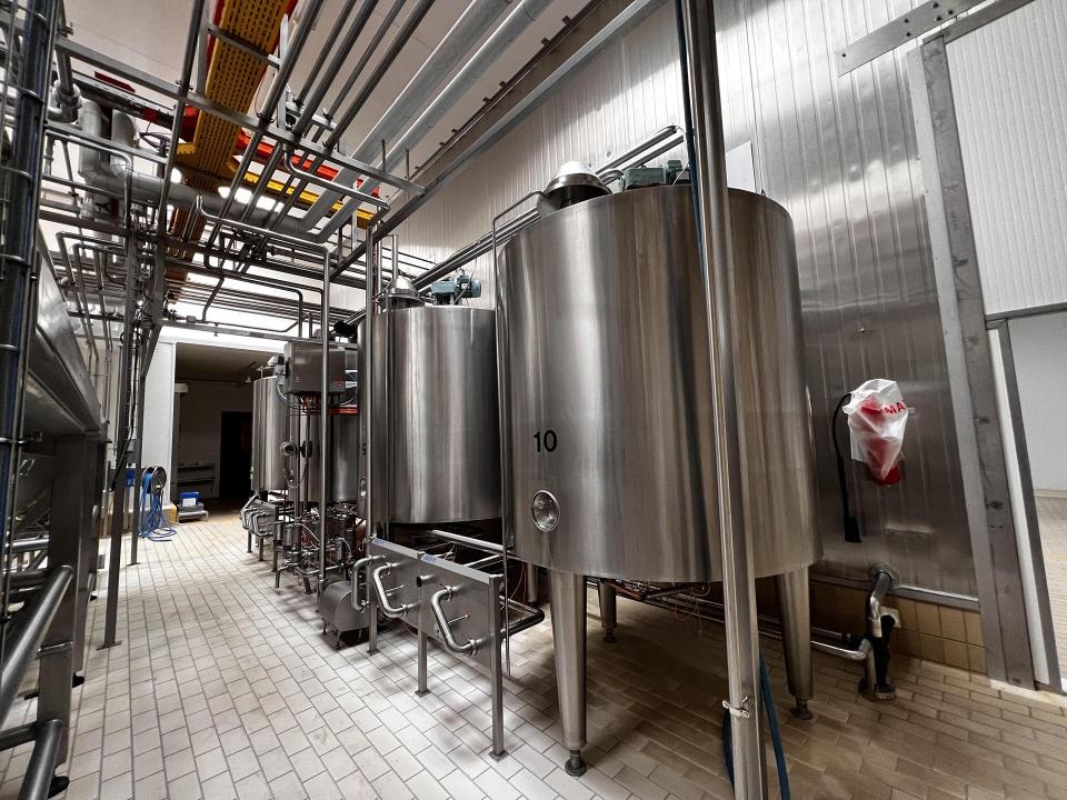 Cheese milk storage tanks 4x3.000 Ltr image