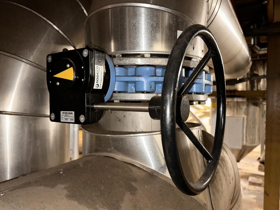 Butterfly valve with limit switch box Valves
