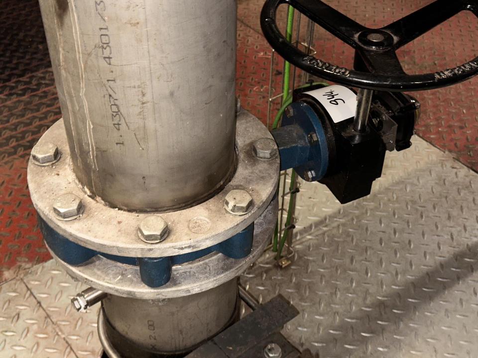 Butterfly valve with limit switch box Valves