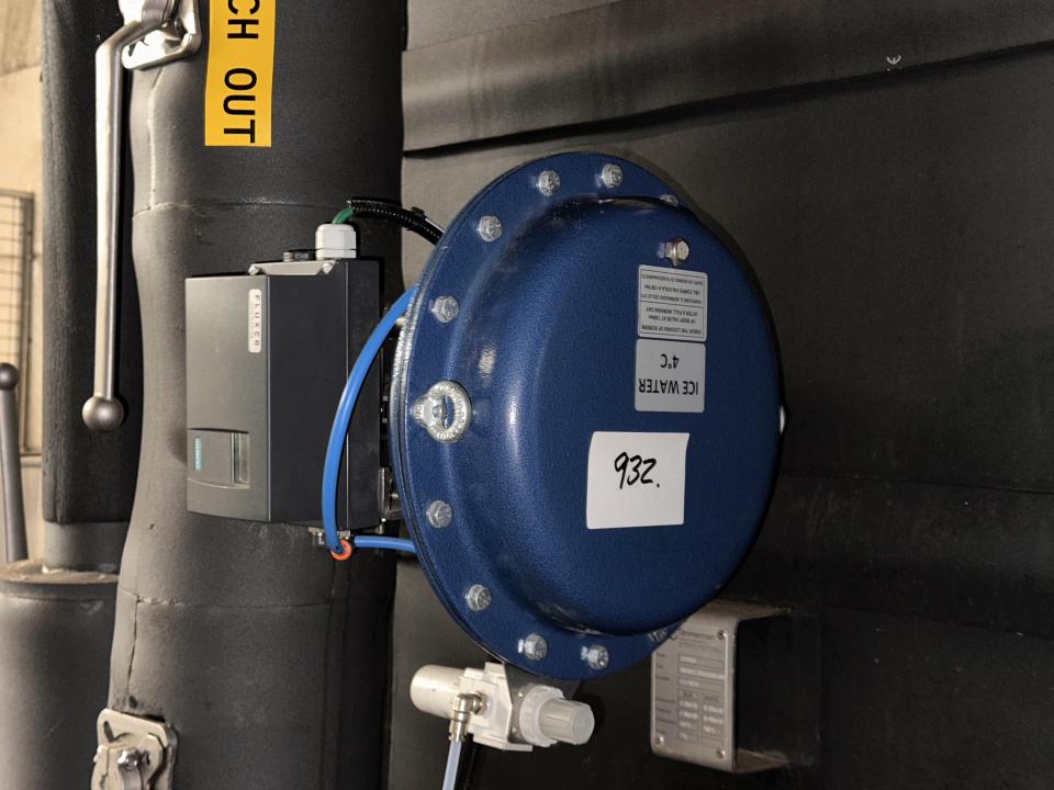 Regulating valve with Smart Positioner Valves