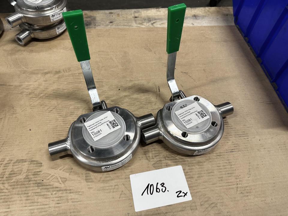 Ball valve PN 10-40 image